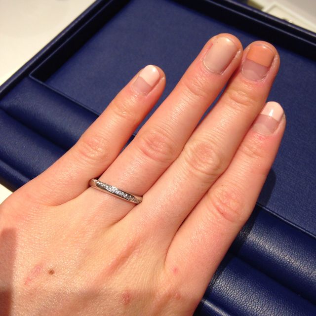 【銀座ダイヤモンドシライシの口コミ】 貰った婚約指輪が銀座ダイヤモンドシライシのものだったので、同じブラン…