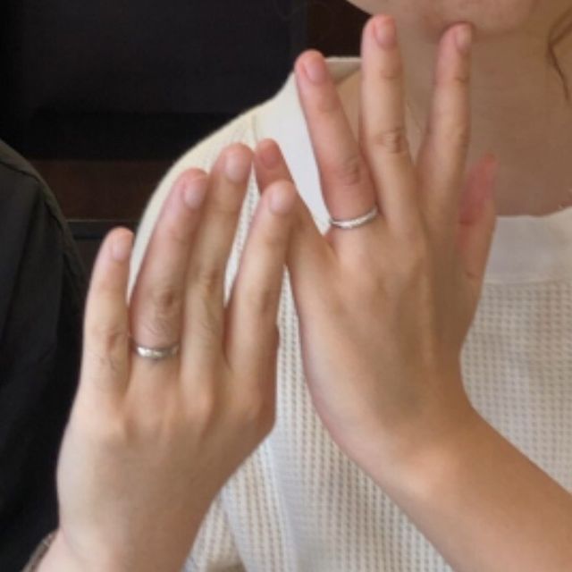 【アイプリモ(I-PRIMO)の口コミ】 丈夫な鍛造製法なものを選びました。
先輩に、石が入っているものにした方…