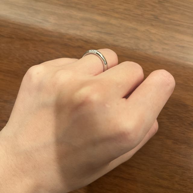 【ラザール ダイヤモンド(LAZARE DIAMOND)の口コミ】 婚約指輪を買わなかったので、結婚指輪に少しだけゴージャスな雰囲気も兼…