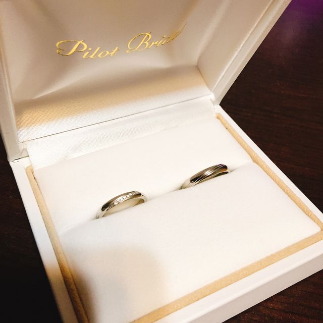 【PILOT BRIDAL(パイロットブライダル)の口コミ】 シンプルだけどダイヤが入っていて華やかさもあったので。何より付け心地…