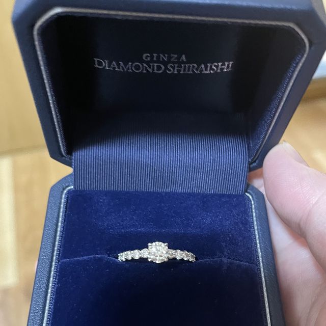 【銀座ダイヤモンドシライシの口コミ】 エタニティ要素があり、気軽なデートでもつけられる指輪を探していました…