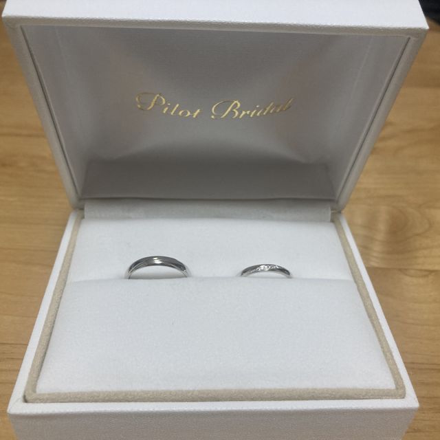 【PILOT BRIDAL(パイロットブライダル)の口コミ】 仕事上重たいものを持つこともあり、丈夫なものを探していました。素材が…