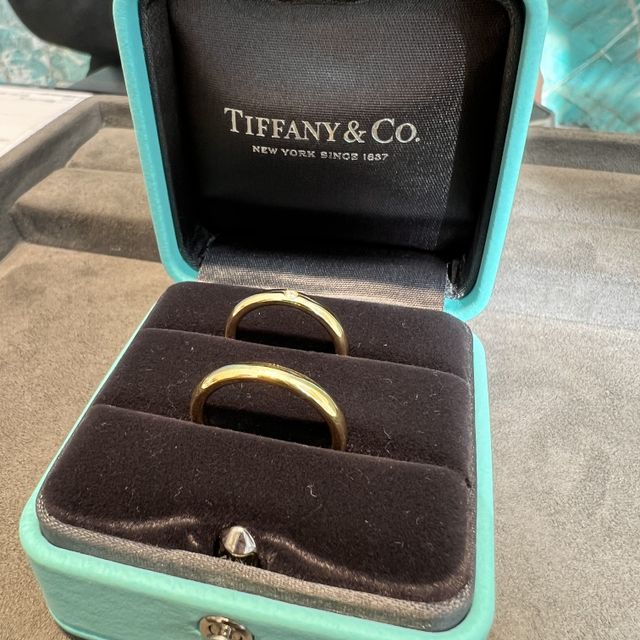 【ティファニー(Tiffany & Co.)の口コミ】 年齢を重ねてもつけ続けられるように太めのストレート、ゴールドを選びま…