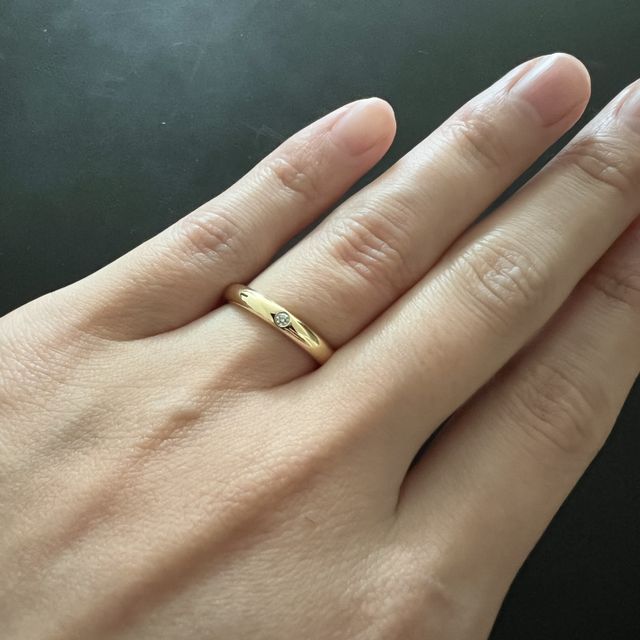 【ティファニー(Tiffany & Co.)の口コミ】 年齢を重ねてもつけ続けられるように太めのストレート、ゴールドを選びま…