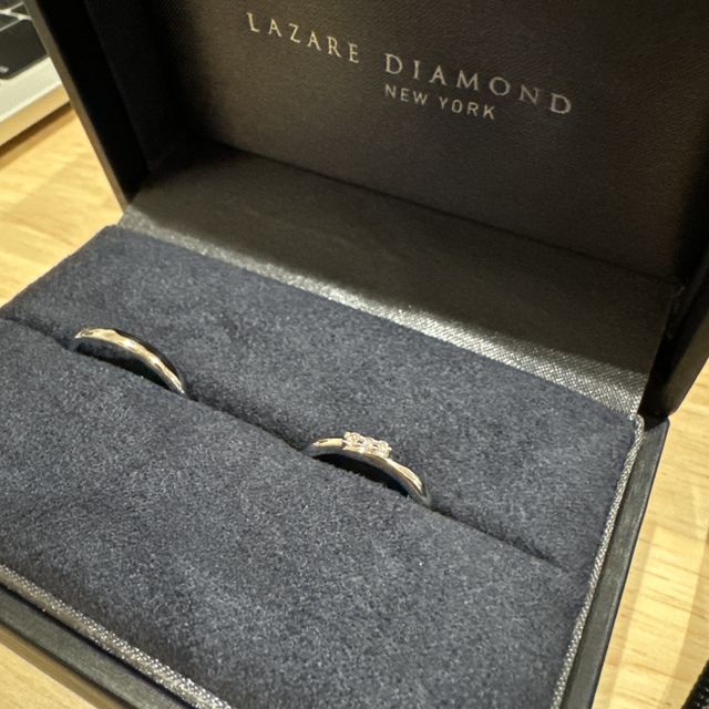 【ラザール ダイヤモンド(LAZARE DIAMOND)の口コミ】 ダイアモンドがとっても綺麗で、手が綺麗に見えるデザインを選びました。…