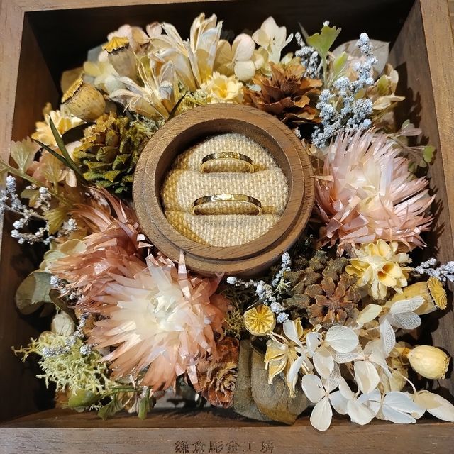 【鎌倉彫金工房の口コミ】 2人でお互いの指輪を作り合う事が出来てとても良かったです。
デザインは…