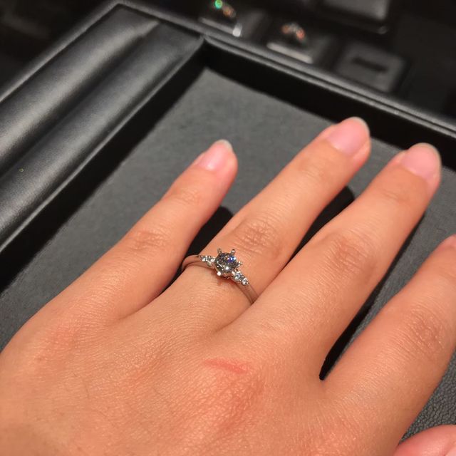 【エクセルコダイヤモンド(EXELCO DIAMOND)の口コミ】 少しアンティークなデザインもあり、ミル打ちの指輪なども見せていただき…