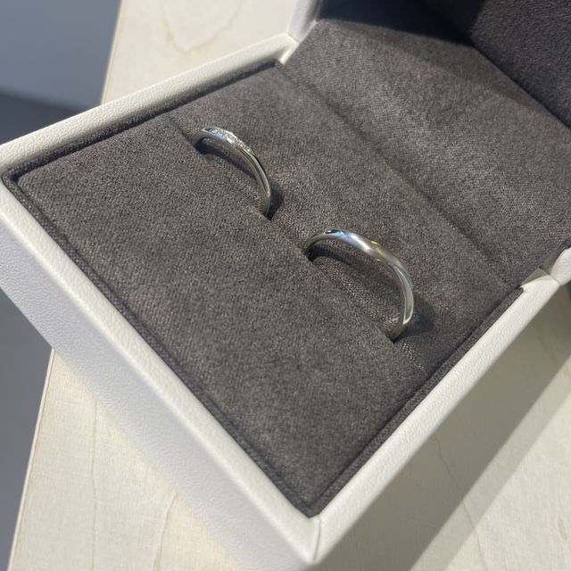 【TOWA(永遠)の口コミ】 シンプルながらも少し個性の目立つデザインにしました。密に埋まっている…