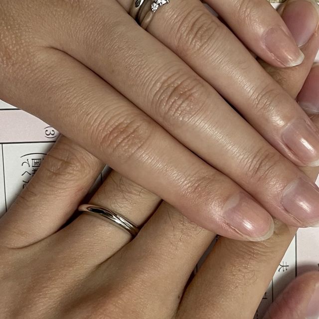 【ラザール ダイヤモンド(LAZARE DIAMOND)の口コミ】 シンプルなデザインのものよりも少しデザイン性のあるウェーブ型を探して…