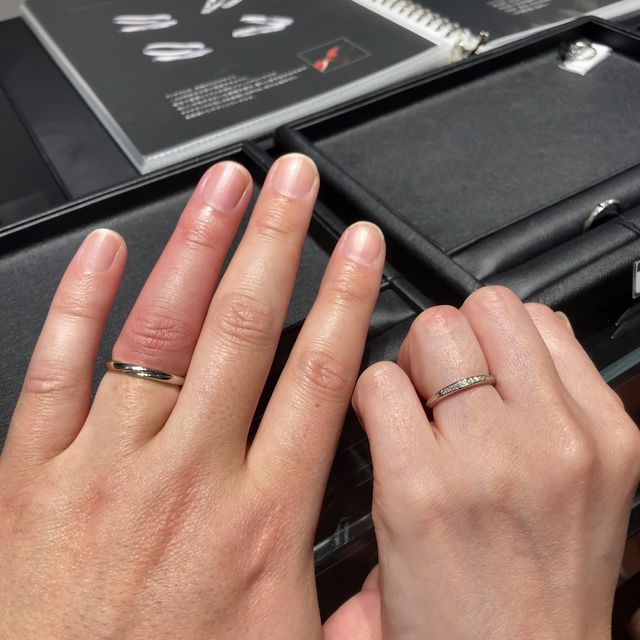 【エクセルコダイヤモンド(EXELCO DIAMOND)の口コミ】 ストレートで、キラキラとしたデザインを探していました。キラキラとした…