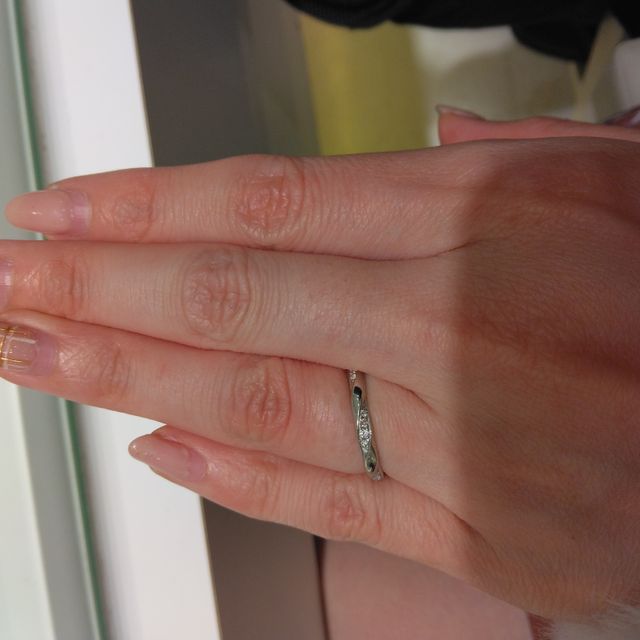 【ヴェラモーレ ディ ヌークレオの口コミ】 ファンタジアのデザインは日常生活にも馴染みつつ、キラッと輝くダイヤも…