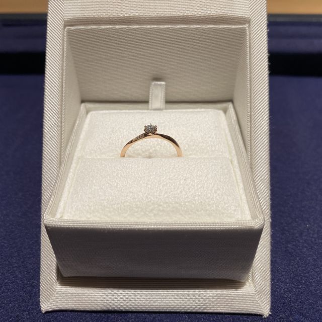【ENUOVE(イノーヴェ)の口コミ】 パートナーのリングのカラーを他のアイテムと揃えたいと言うことで探した…