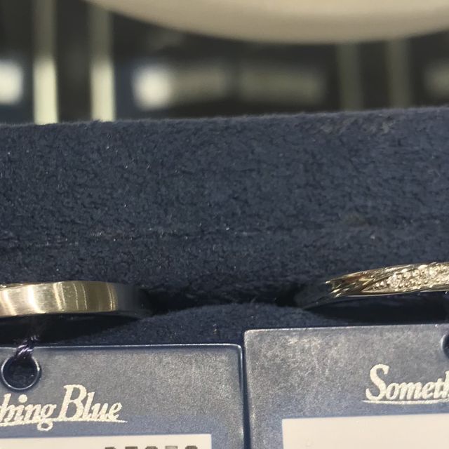 【Something Blue(サムシングブルー)の口コミ】 シンプルなデザインながら、ダイアモンドの輝きが綺麗で気に入りました。…