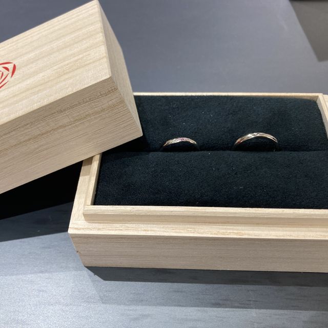 【出雲結(いずもゆい)の口コミ】 シンプルながらに可愛いデザインです。
ふたりの間に吹く風が穏やかで和や…