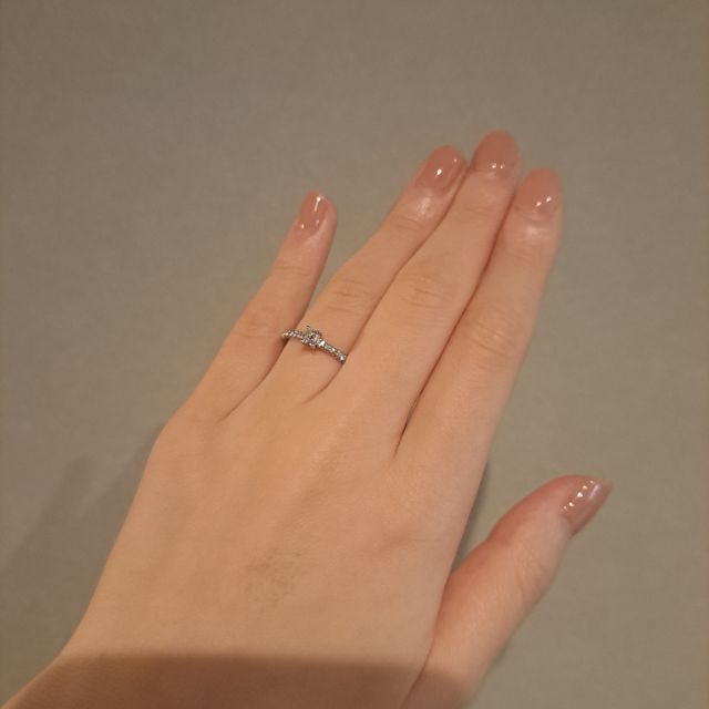 【ティファニー(Tiffany & Co.)の口コミ】 憧れのティファニー、メレダイヤ(リング横の小さいダイヤの装飾)の輝きの…