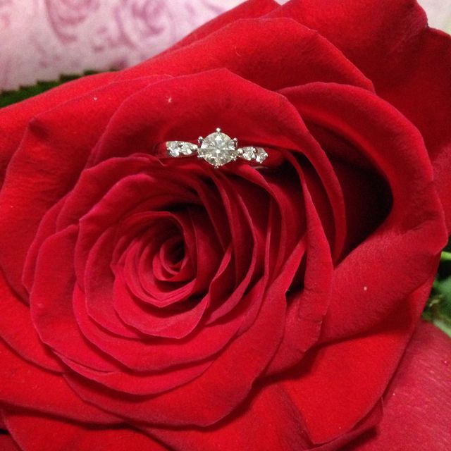 【アイプリモ(I-PRIMO)の口コミ】 デザイン！はじめはハーフエタニティタイプで真ん中にダイヤのある、同店…