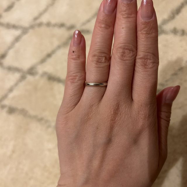 【MIKIMOTO(ミキモト)の口コミ】 シンプルですが、ミルグレインのデザインが一ひねりあって素敵です。ミル…