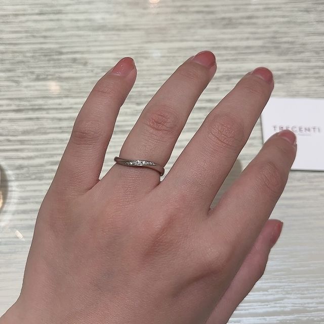 【TRECENTI(トレセンテ)の口コミ】 ウェーブ型を中心に探していました。ウェーブ型を中心でも、ストレートで…