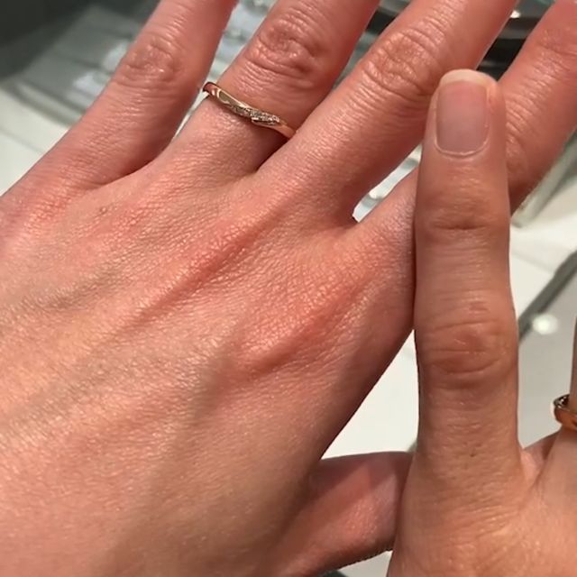 【アイプリモ(I-PRIMO)の口コミ】 ピンクゴールドというだけあって、とても暖かみのある、可愛らしい色合い…