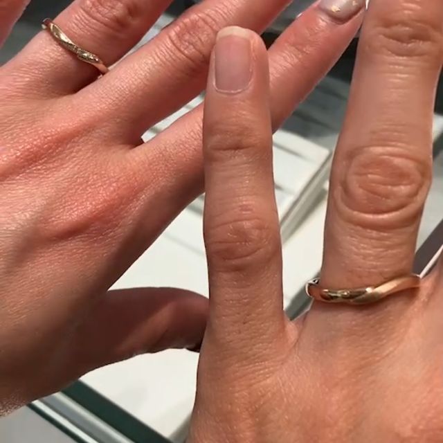 【アイプリモ(I-PRIMO)の口コミ】 ピンクゴールドというだけあって、とても暖かみのある、可愛らしい色合い…