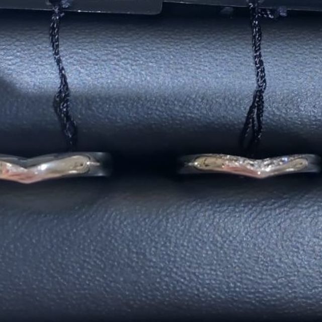 【ラザール ダイヤモンド(LAZARE DIAMOND)の口コミ】 こちらのティリアという指輪は、V字のラインが深くなく、使いやすいデザイ…