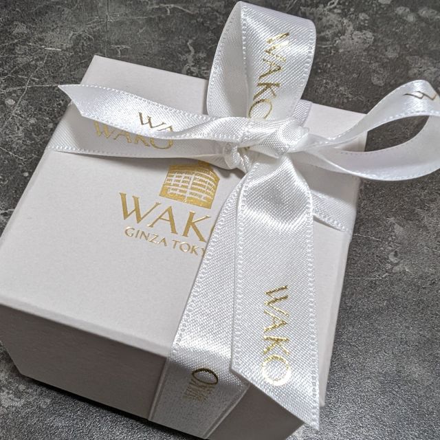 【和光ブライダルブティックギンザの口コミ】 カーブのデザインを探しており、いくつかのブランドで検討しましたが、一…