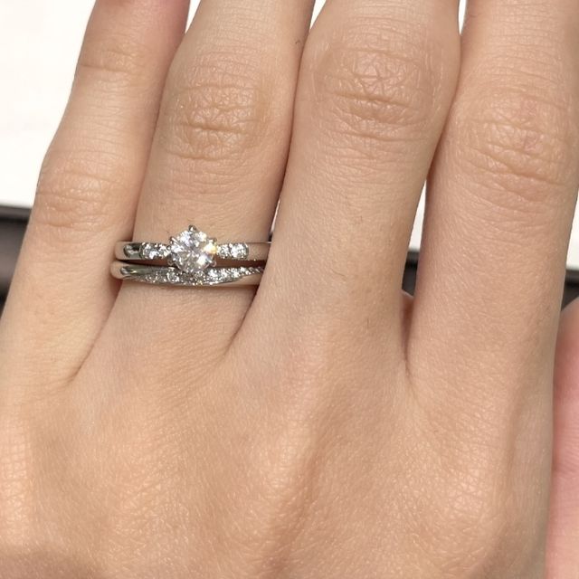 【アイプリモ(I-PRIMO)の口コミ】 普段使いができ、かつ華やかさもある程度欲しかったため、こちらのメレ付…