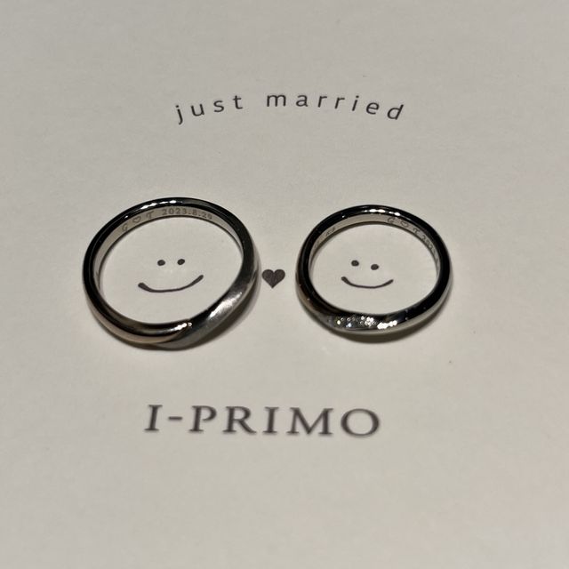 【アイプリモ(I-PRIMO)の口コミ】 右と左でゴールド系と、シルバー系の色で微妙に違うためどちらの色を外側…
