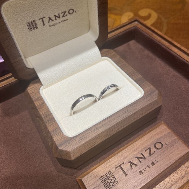 【TANZO.(鍛造指輪)の口コミ】 可愛い感じのデザインにしたいとお伝えし、位置やミルの間隔を沢山ご相談…