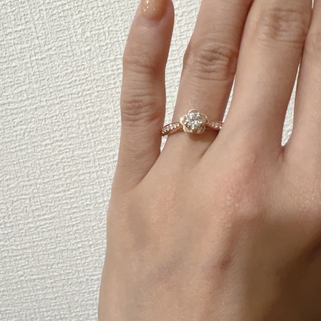 【シャネル(CHANEL)の口コミ】 エンゲージリングは大きな一粒ダイヤが憧れでしたが、なかなか使う機会が…