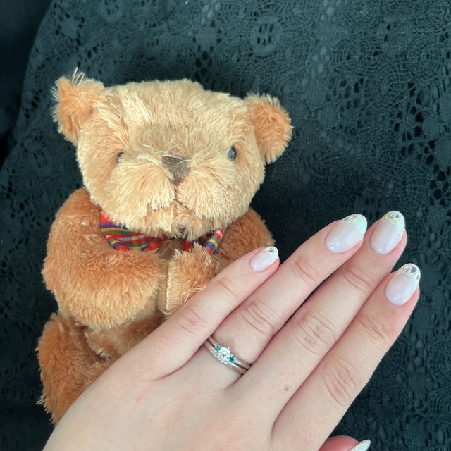 【ケイウノ ブライダル(K.UNO BRIDAL)の口コミ】 大好きな海をイメージしたデザインと色味に一目惚れしました。
石の色を変…