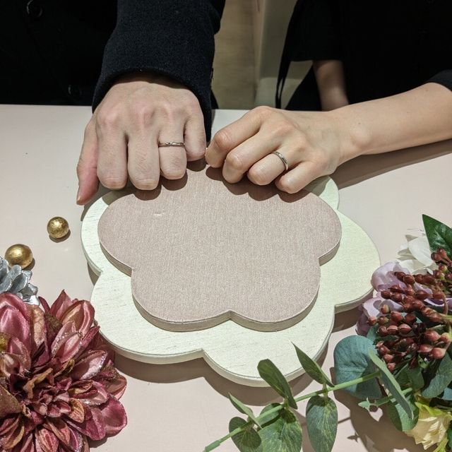 【TRECENTI(トレセンテ)の口コミ】 これぞ結婚指輪というシンプルで飽きのこないデザインです。どのような場…