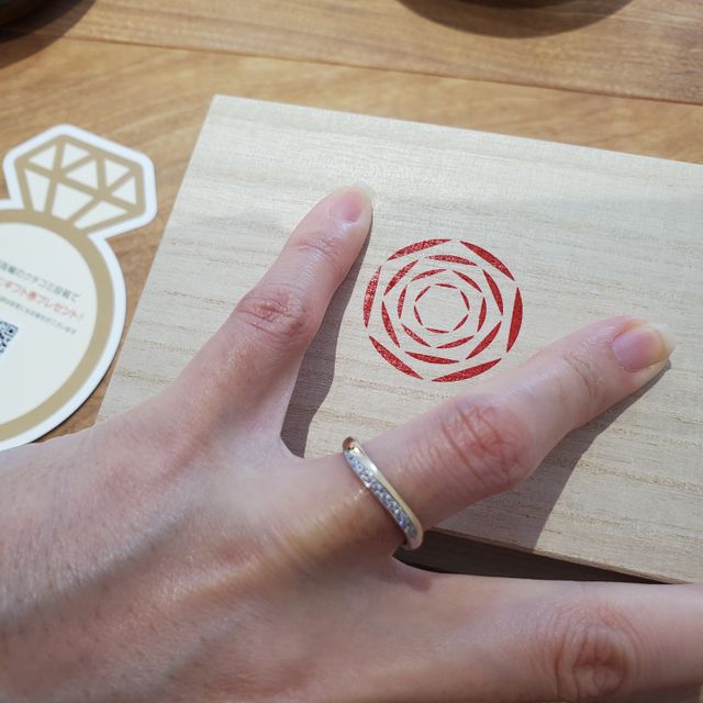 【出雲結(いずもゆい)の口コミ】 ゴールドのラインがピンクゴールドとかイエローゴールドとか選べれたので…