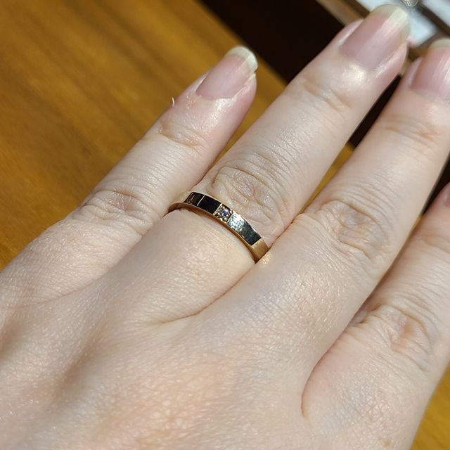 【TANZO.(鍛造指輪)の口コミ】 鍛造指輪に興味があり専門店であるこちらにまずは伺いました。婚約指輪は…