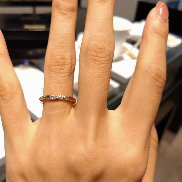 【銀座ダイヤモンドシライシの口コミ】 】
価格帯一つ10万以上
セットで20万以上
指輪内側の刻印は無料サービスで…