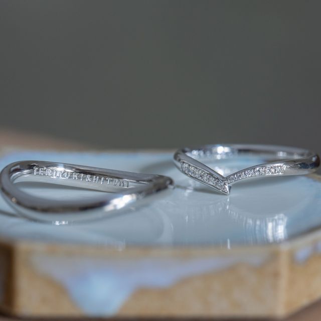 【Cayof(カヨフ)の口コミ】 指輪のデザイン、テクスチャーや素材など、アトリエで比べながら選ぶ時間…