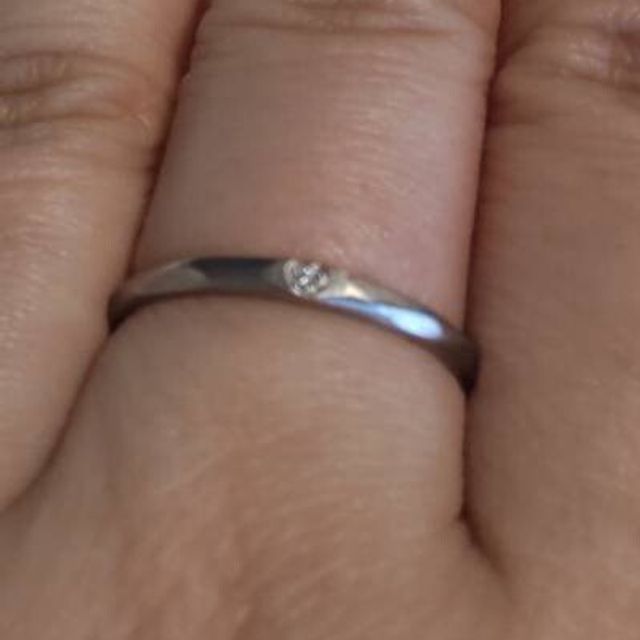 【nocur(ノクル)の口コミ】 シンプルでつけやすい指輪を探しており、細身の指輪を検討していた時に試…