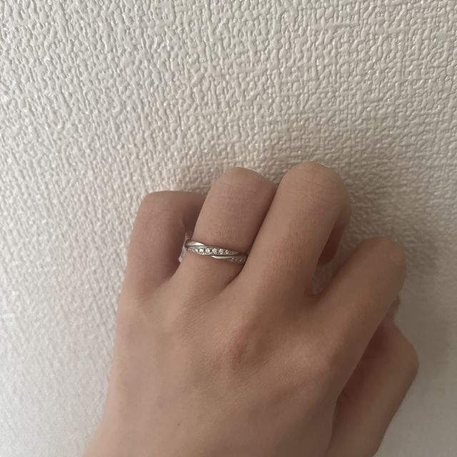 【ROYAL ASSCHER(ロイヤル・アッシャー)の口コミ】 着け心地も良いですが、ロイヤルアッシャー特有の上品で白く輝くダイヤモ…