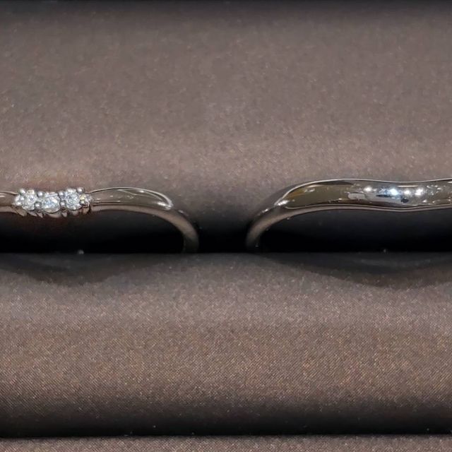 【アイプリモ(I-PRIMO)の口コミ】 シンプルなV字の指輪を探していて、こちらのナパイアという名前の指輪を紹…