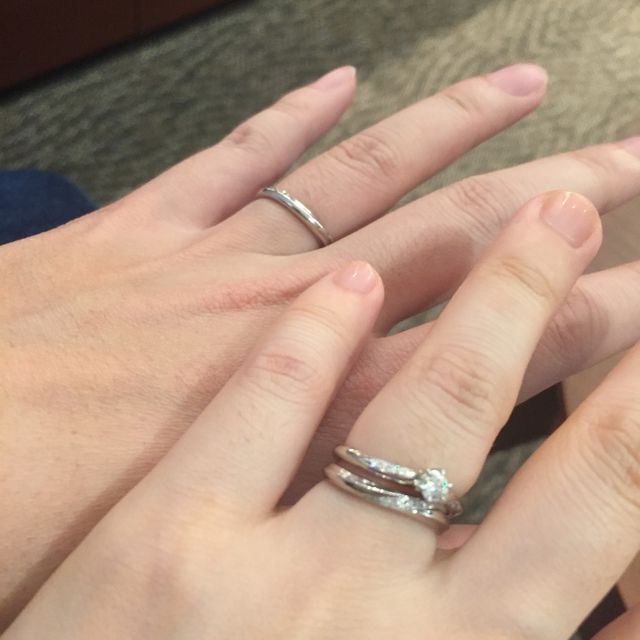 【銀座ダイヤモンドシライシの口コミ】 一目見て気に入りました。ゴツイデザインではなく、シンプルで日常着けて…