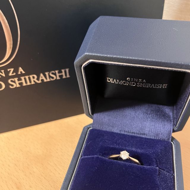 【銀座ダイヤモンドシライシの口コミ】 色を選ぶことができるとのことでピンクゴールドにしてもらいました。自分…