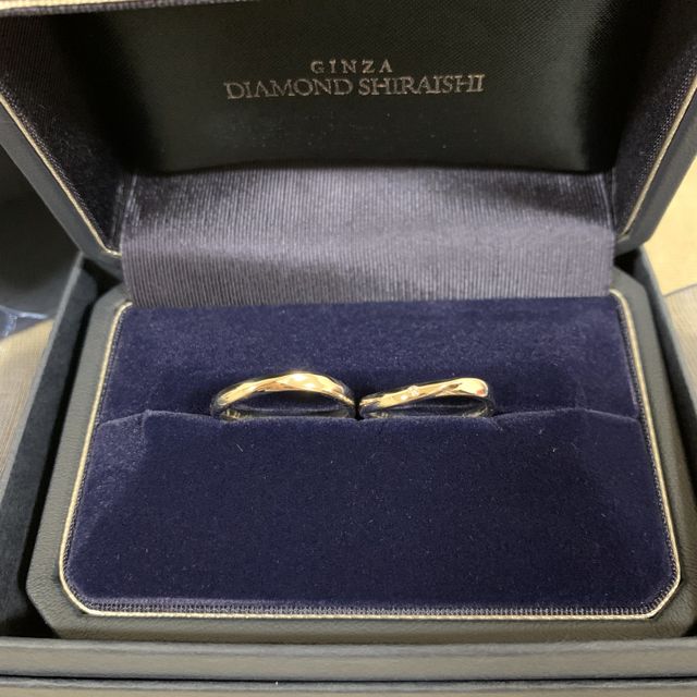 【銀座ダイヤモンドシライシの口コミ】 ・着け心地に違和感がないので、普段生活している時や、楽器を吹く際もほ…