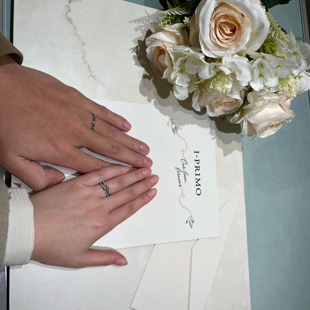 【アイプリモ(I-PRIMO)の口コミ】 斜めにつけることができるため、指が綺麗に見えるそうです。セットリング…