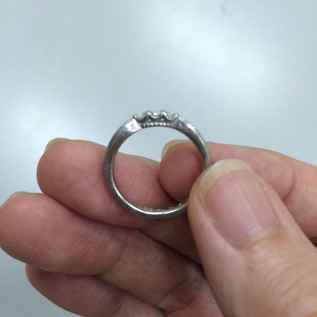 【エクセルコダイヤモンド(EXELCO DIAMOND)の口コミ】 主人と二人でシンプルな艶消しでストレートラインのデザインを探していま…