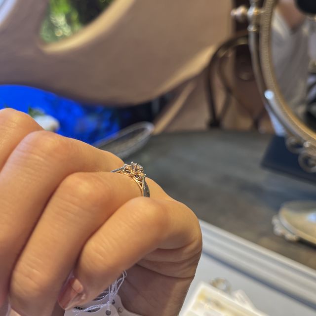 【ケイウノ ブライダル(K.UNO BRIDAL)の口コミ】 リボンが付いていて可愛らしく、重ね付けもしたかったのでこれにしました…