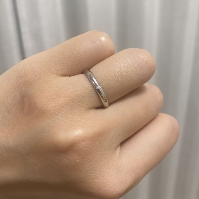 【カルティエ(Cartier)の口コミ】 カルティエの婚約指輪を頂いたので、結婚指輪もカルティエで探しました。…