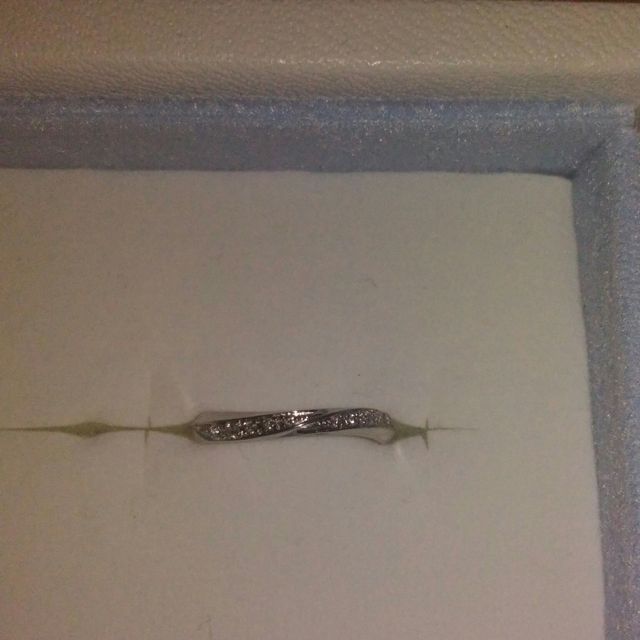 【Disney Cinderella(ディズニー シンデレラ)の口コミ】 シンデレラモチーフの指輪というのにも惹かれました。指輪の内側にシンデ…