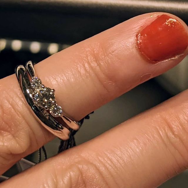 【ROCCA(ロッカ)の口コミ】 いろんなタイプの指輪があり、気に入ったデザインが必ず見つかると思いま…