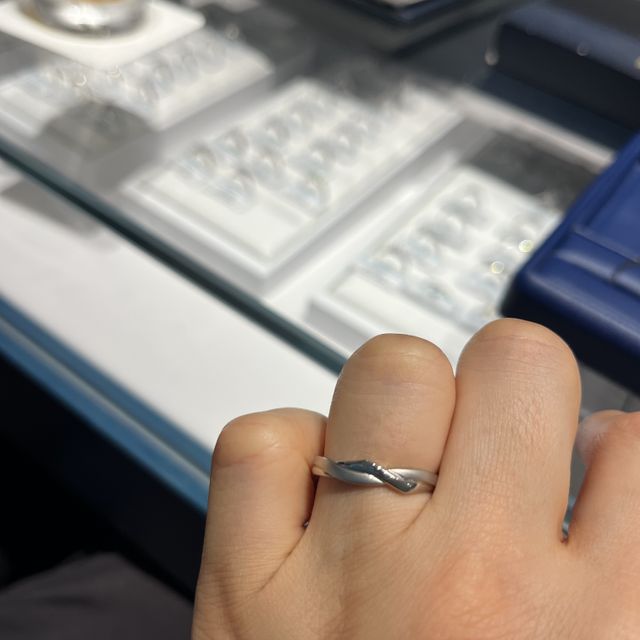 【アイプリモ(I-PRIMO)の口コミ】 ゴージャスでシンプルで他にないデザインと伝えると持ってきて下さりまし…