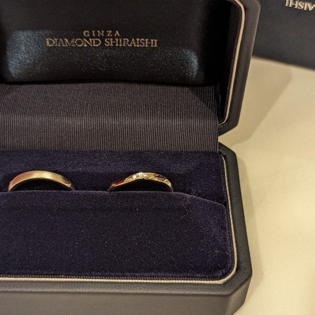 【銀座ダイヤモンドシライシの口コミ】 指輪は普段使用するためシンプルなものを希望しました。結婚指輪はほとん…